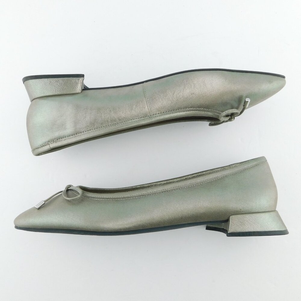 CLARKS Shimmer Metallic Leather Bow Accent Ballet Flats 10 - Picture 4 of 8
